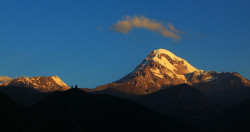 jarek1 
Holy Trinity Orthodox Monastery at Kazbegi 
2012-10-16 22:33:00