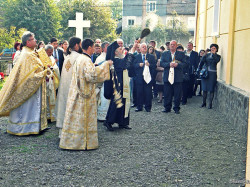 Claudia_Teo 
Sfintire de biserica 
2012-10-31 08:25:49