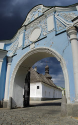 BelomoR 
Монастырь Михайловский. 
2012-10-31 14:07:35