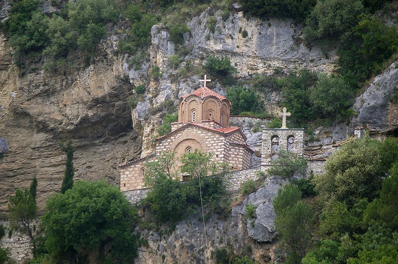 Църквата "Св. архангел Михаил" (14 в.), Берат