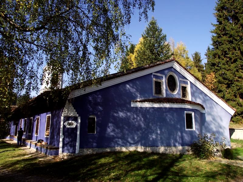 храм "Успение Богородично" в град Копривщица   