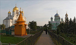 tolmargarita 
Дивеево. Канавка Пресвятой Богородицы 
2012-11-09 14:00:14