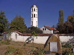Nikolay_BG 
храм "Св. Богородица", с.Калугерово, общ.Пазарджик 
2012-11-19 20:26:21