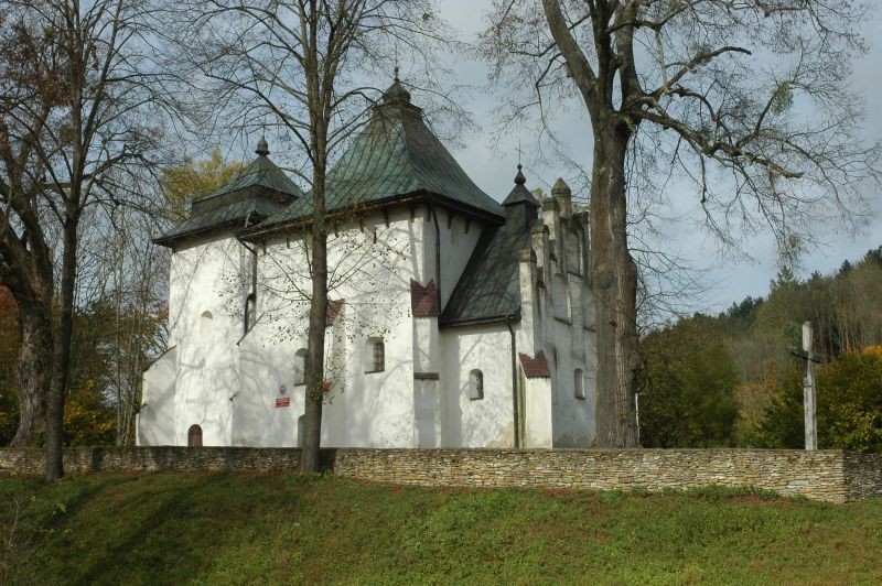 Posada Rybotycka - obronna cerkiew na Pogórzu Przemyskim