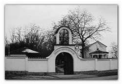 sepia 
...a few years ago    
2012-12-05 19:38:12