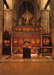 jarek1 
Interior of the main church in Ravanica monastery 
2012-12-06 22:27:54