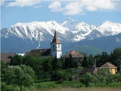 ursiy 
Church at the foot of Fagaras mountain  
117 
2012-12-09 21:57:30