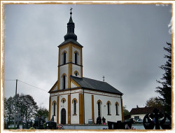 bozur 
Црква у Србцу, посвећена  Покрову Пресвете Богородице 
2012-12-16 20:48:03