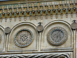 mirth 
Manastirea Curtea de Arges 
2012-12-30 12:49:18