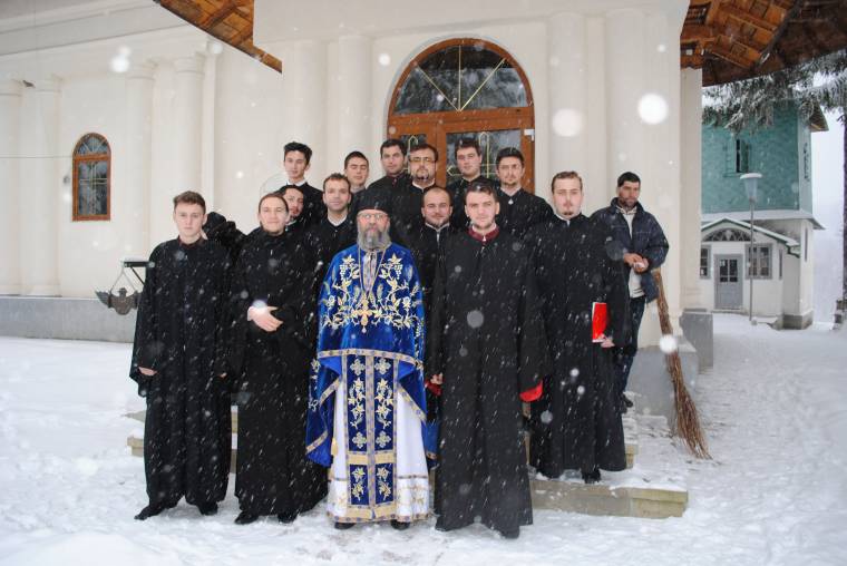 Corul Axis Manastirea Sihastria Voronei