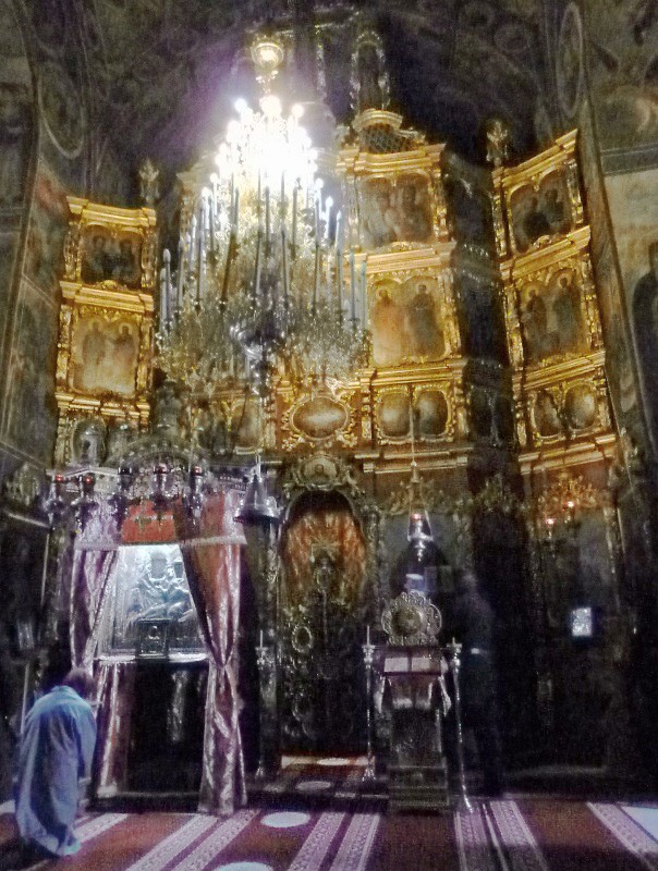 Mănăstirea Bistriţa - Neamţ (2): Încchinare la icoana făcătoare de minuni a Maicii Domnului