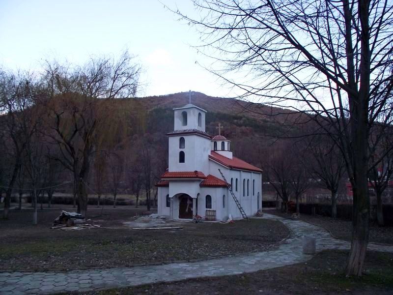 Църквата в село Железница, община Симитли
