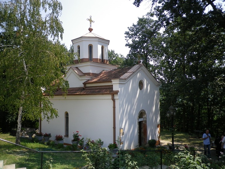 храм "Св. св. Козма и Дамян", манастир Златанац