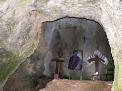 PALADA 
Vieţuitori ai pustiei (1) - Peştera Sfântului Ioan Casian din Dobrogea. 
2013-01-07 23:38:58