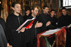 FlorinArt 
Corul Axis Manastirea Sihastria Voronei 
2013-01-08 13:24:24