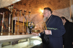 jarek 
Metropolitan of Warsaw and all Poland Sava on the grave of Mother of God 
2013-01-12 16:59:06