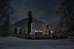 GuliVar 
Manastir Kalenić 
129 
2013-01-19 15:59:04