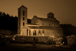 GuliVar 
Manastir Sopoćani 
2013-01-26 21:18:21