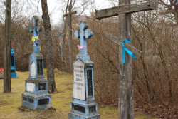 przecisz 
Krzyże pod cerkwią w Dubiczach Cerkiewnych 
2013-01-29 18:23:10