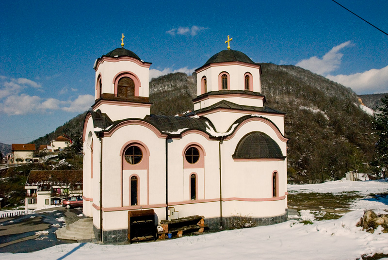 Црква у Малом Зворнику