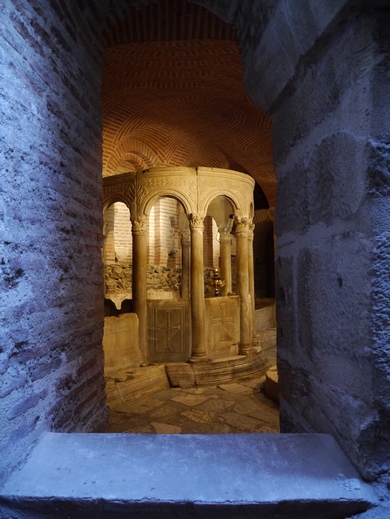 Κρύπτη Αγίου Δημητρίου Θεσσαλονίκης | The Crypt of the church of Saint Demetrios, Thessaloniki
