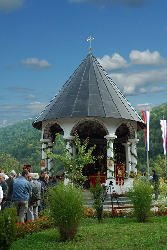 Манастир Св. Троица, Сасе