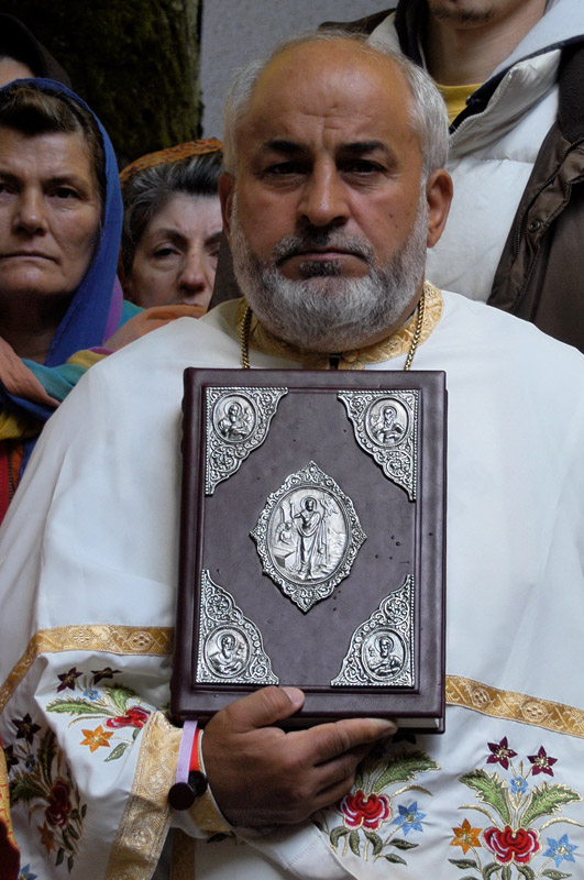 свештеник