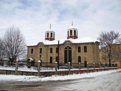 Nikolay_BG 
храм "Свети Никола" в град Златарица 
2013-02-08 20:20:58