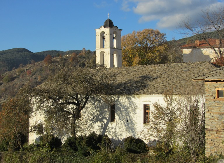 храм "Св. Николай" в село Ковачевица