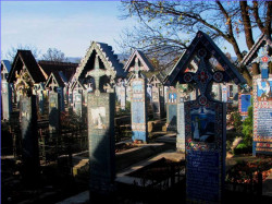 ursache 
The Merry Cemetery from Sapanta, Maramures County 
2013-03-04 09:07:22