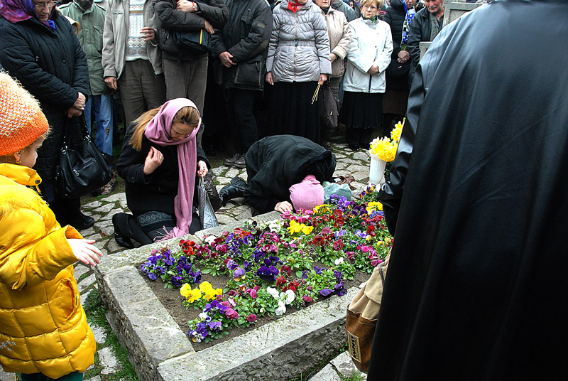 Гроб св. Јустина (Поповић), Манастир Ћелије