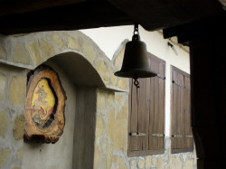 Damianka 
Gloshene Monastery 
2013-04-01 08:42:13