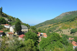 djomka 
Hram Ay. Vinirã, Malovishtea - Храм св. Петка, Маловиште 
2013-04-21 18:39:57