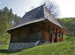 pajo 
Црква св, архангела Михаила у Вуковом Тршићу 
2013-04-27 14:25:59
