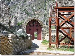 bozur 
Манастир светих Архангела крај Призрена 
2013-04-28 12:59:03