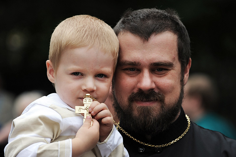 fr Artur with son