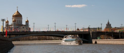 vladimir2105 
По Москва-реке к Храму Христа Спасителя 
2013-05-12 09:50:08
