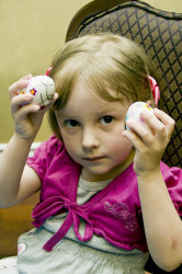 MikaV 
И ја мала славим Васкрс 
2013-05-16 15:05:00