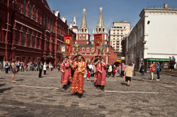 kcenia.belova 
Крестный ход на Красной площади 
2013-05-19 13:03:06
