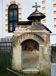 cristiangeorge 
Biserica veche din zid din comuna Domnești - Argeș, fragment din vechea poartă din 1828. 
2013-06-02 15:37:13