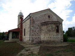 Nikolay_BG 
храм "Света Троица" в с.Бенковски, обл. Пловдив 
2013-06-07 19:21:19