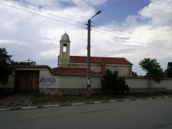 Nikolaj_BG 
храм "Света Троица" в с.Бенковски, обл. Пловдив    
2013-06-07 19:34:43