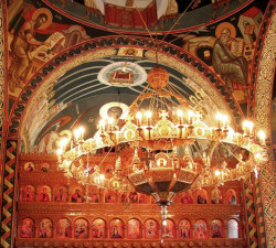 cristiangeorge 
Coborârea Sfântului Duh, frescă în cupola altarului, 
2013-06-24 19:01:13