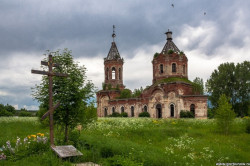 AlexG 
Заборовье. Троицкая церковь 
2013-06-26 19:58:27