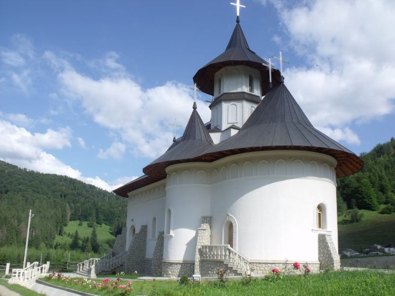 Biserica noua de la Manastirea Lepsa