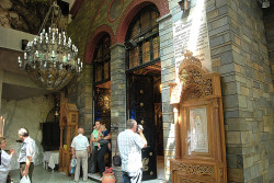dragoj03 
Улаз у манастир св. Параскеве, Темпи 
93 
2013-07-03 16:24:14