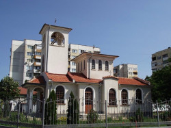 Nikolay_BG 
храм "Свети Паисий Хилендарски", Стара Загора 
2013-07-14 17:34:00