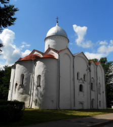Sofia-8 
церковь Иоанна на Опоках 
2013-07-16 22:26:52
