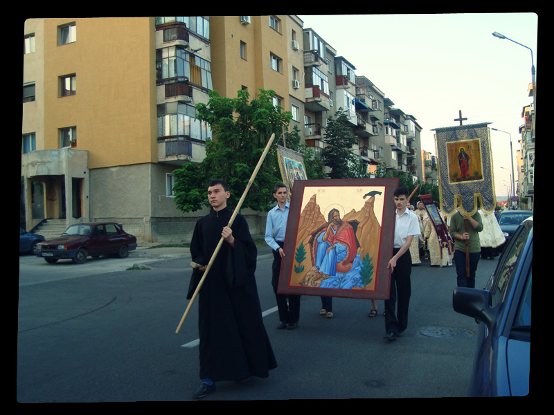 Procesiune cu icoana Sfantului Ilie