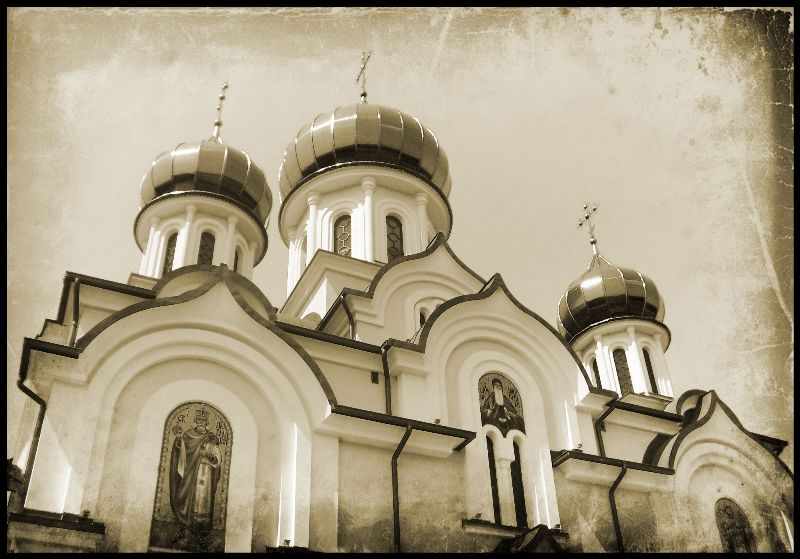 Манастир Свете Петке на пет језера - Бијељина